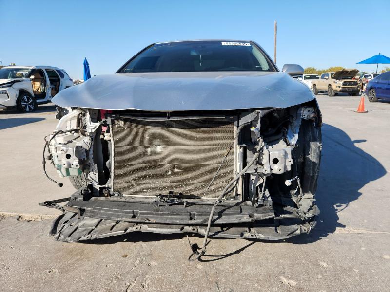 4T1B31HK1JU500296 - 2018 TOYOTA CAMRY LE SILVER photo 5