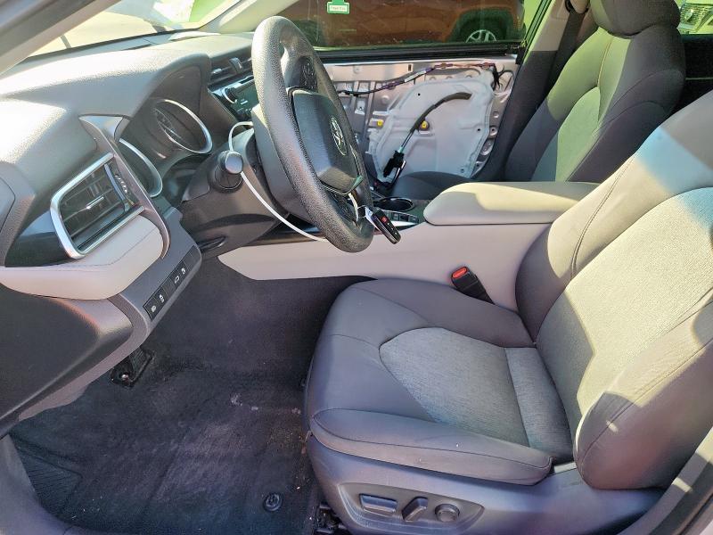 4T1B31HK1JU500296 - 2018 TOYOTA CAMRY LE SILVER photo 7