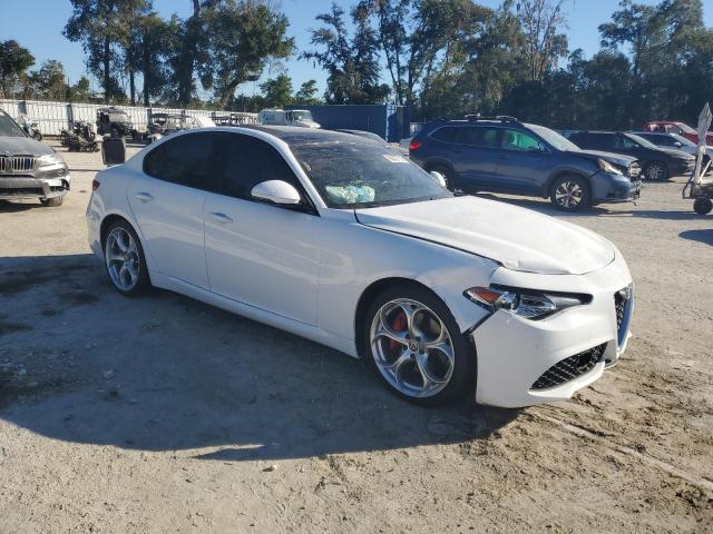 ZARFAMBN2M7641385 - 2021 ALFA ROMEO GIULIA TI Biały zdjęcie 4