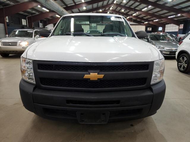 1GCRCPEX5BZ294622 - 2011 CHEVROLET SILVERADO C1500 WHITE photo 5