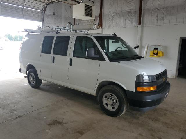 1GCWGAF78N1138774 - 2022 CHEVROLET EXPRESS G2 WHITE photo 4