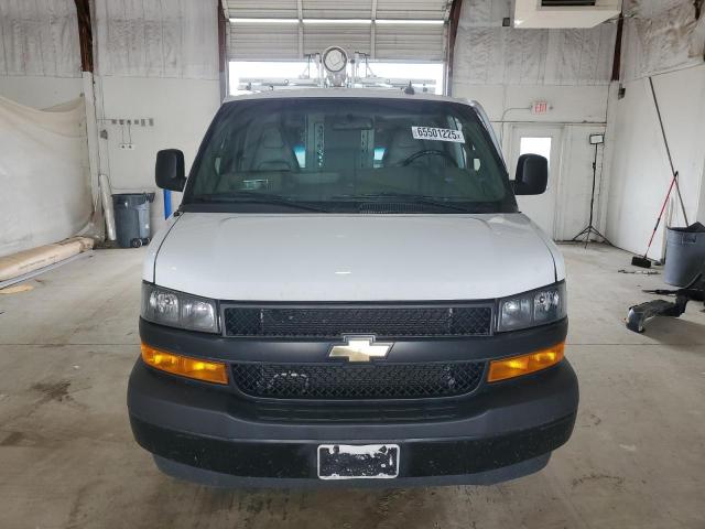 1GCWGAF78N1138774 - 2022 CHEVROLET EXPRESS G2 WHITE photo 5