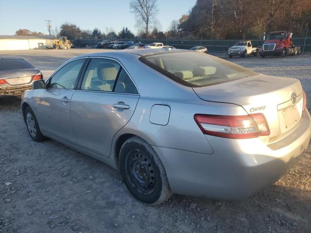 4T1BF3EK2BU153134 - 2011 TOYOTA CAMRY BASE SILVER photo 2
