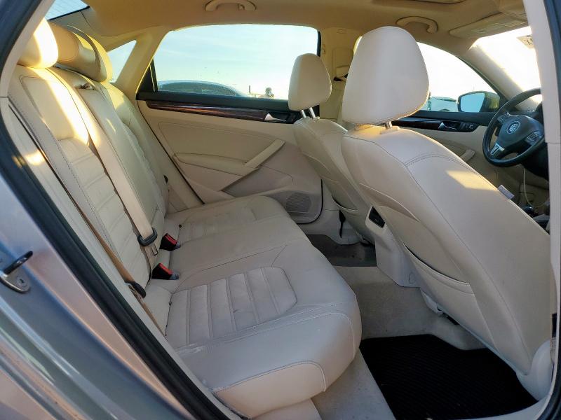 1VWCN7A3XDC125363 - 2013 VOLKSWAGEN PASSAT SEL TAN photo 10
