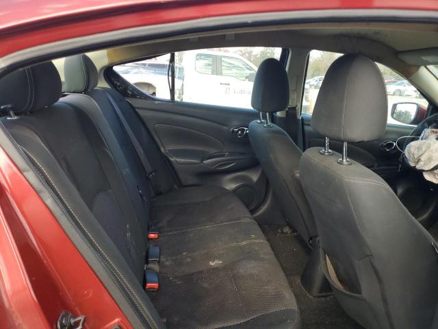 3N1CN7AP1JK392986 - 2018 NISSAN VERSA S 红色 照片 10