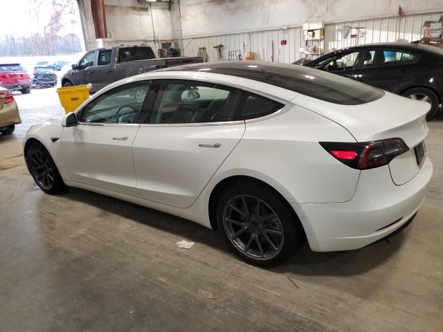 5YJ3E1EB3KF493904 - 2019 TESLA MODEL 3 Белый фото 2