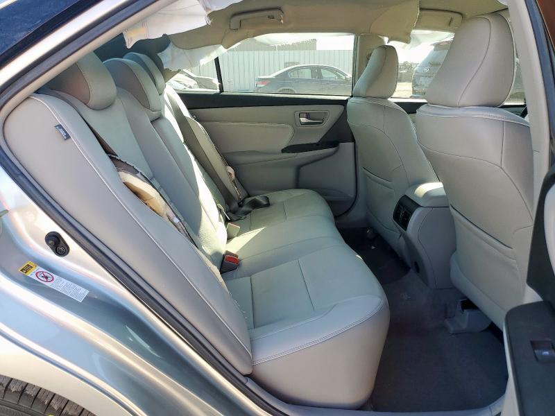 4T1BF1FK4HU677350 - 2017 TOYOTA CAMRY LE SILVER photo 10