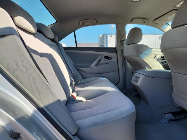 4T1BF3EK7BU670607 - 2011 TOYOTA CAMRY BASE SILVER photo 10