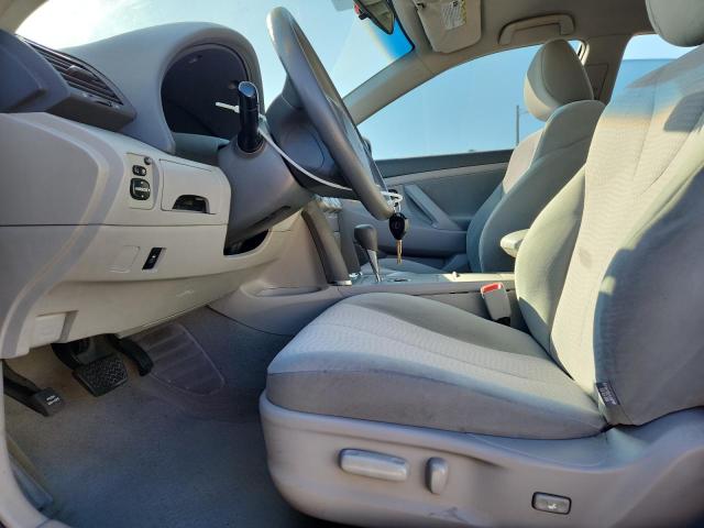 4T1BF3EK7BU670607 - 2011 TOYOTA CAMRY BASE SILVER photo 7