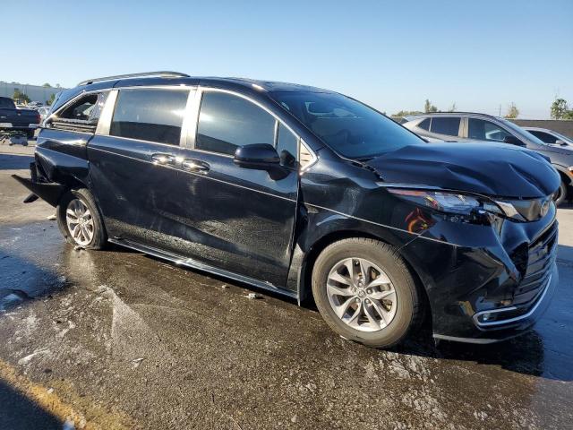 5TDYRKEC9NS092012 - 2022 TOYOTA SIENNA XLE BLACK photo 4