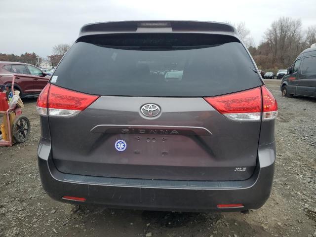 5TDYK3DC9BS092065 - 2011 TOYOTA SIENNA XLE 灰色 照片 6