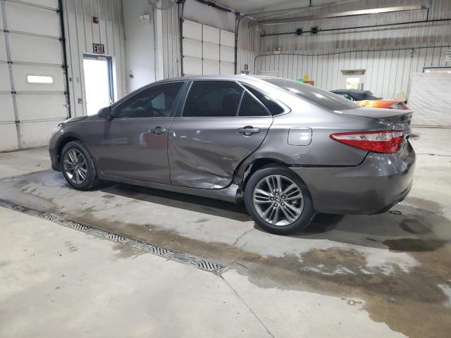 4T1BF1FK6HU321918 - 2017 TOYOTA CAMRY LE 石墨色 照片 2