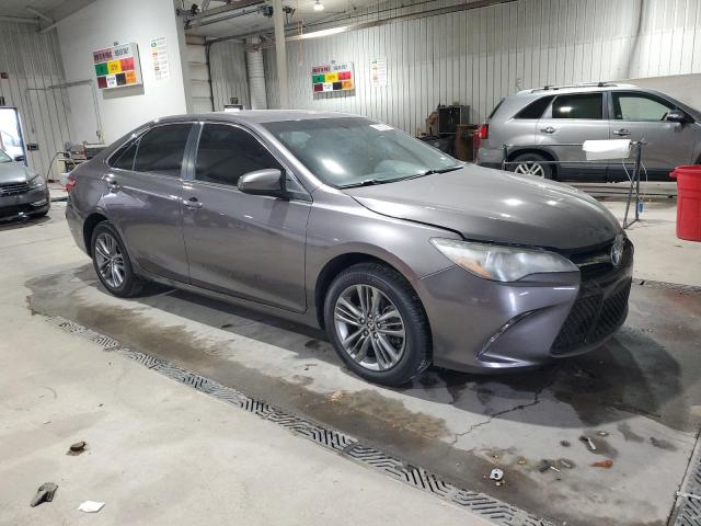 4T1BF1FK6HU321918 - 2017 TOYOTA CAMRY LE 石墨色 照片 4