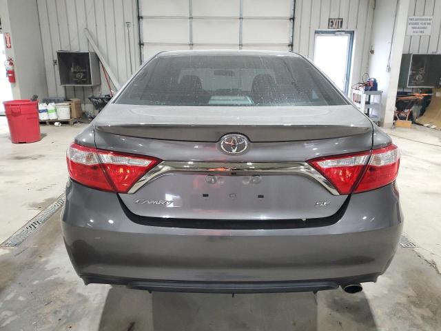 4T1BF1FK6HU321918 - 2017 TOYOTA CAMRY LE 石墨色 照片 6