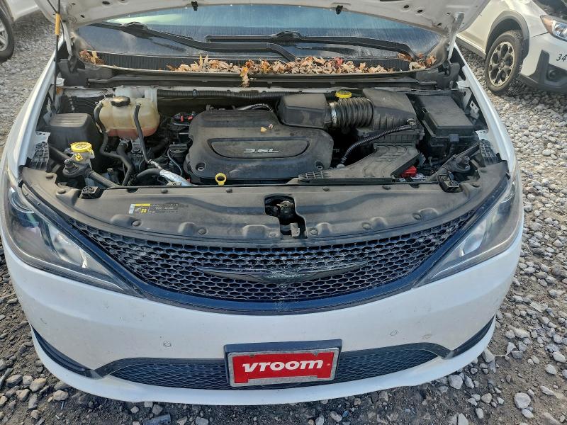 2C4RC1BG9JR354279 - 2018 CHRYSLER PACIFICA TOURING L WHITE photo 12