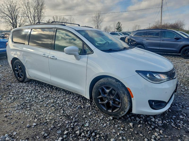 2C4RC1BG9JR354279 - 2018 CHRYSLER PACIFICA TOURING L WHITE photo 4