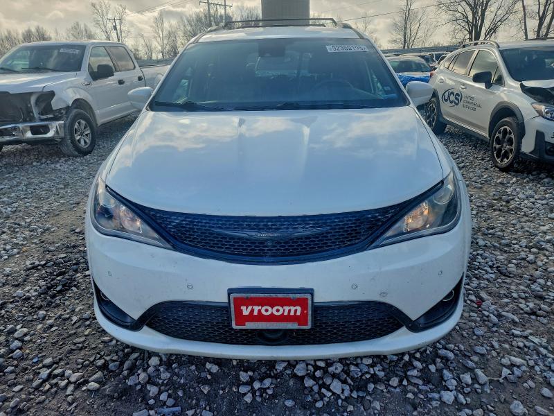 2C4RC1BG9JR354279 - 2018 CHRYSLER PACIFICA TOURING L WHITE photo 5