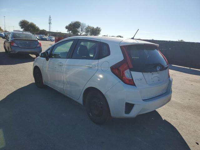 3HGGK5H55FM772622 - 2015 HONDA FIT LX WHITE photo 2