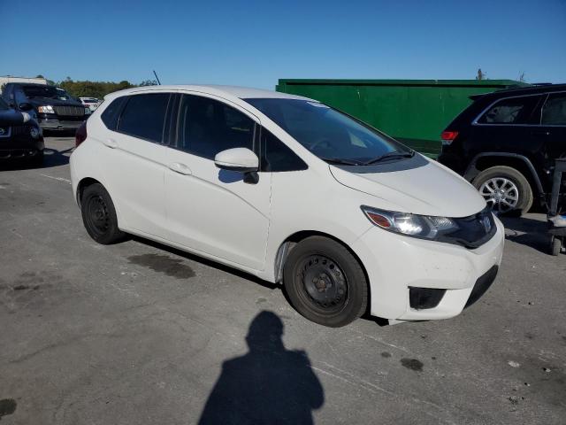 3HGGK5H55FM772622 - 2015 HONDA FIT LX WHITE photo 4