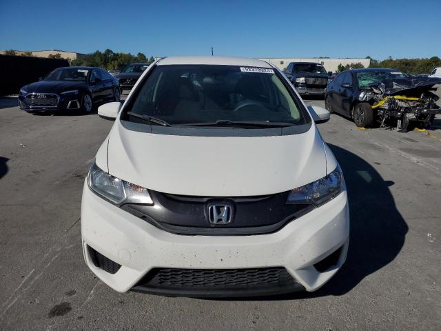3HGGK5H55FM772622 - 2015 HONDA FIT LX WHITE photo 5