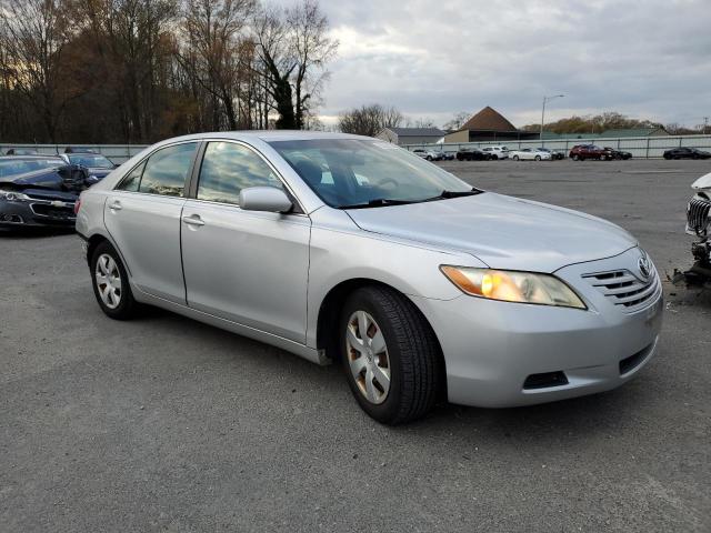 4T4BE46K89R100817 - 2009 TOYOTA CAMRY BASE Күміс фото 4