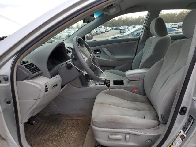 4T4BE46K89R100817 - 2009 TOYOTA CAMRY BASE Күміс фото 7