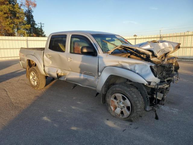 5TELU42N38Z508881 - 2008 TOYOTA TACOMA DOUBLE CAB 银色 照片 4