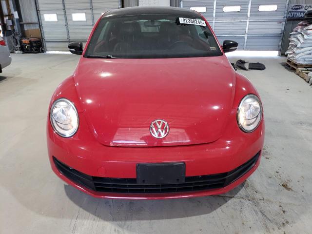 3VWJX7AT1DM602746 - 2013 VOLKSWAGEN BEETLE RED photo 5