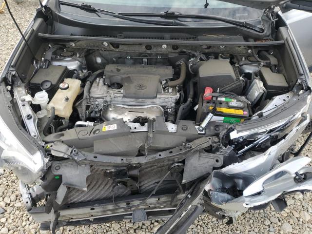 JTMJFREV2JJ232333 - 2018 TOYOTA RAV4 SE 银色 照片 12