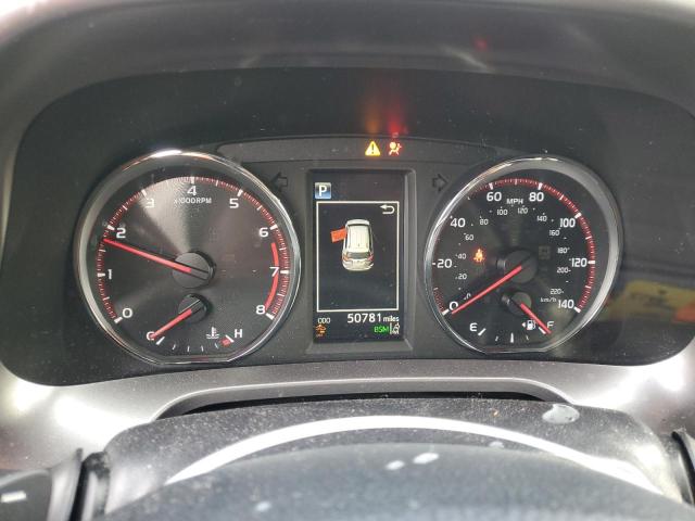 JTMJFREV2JJ232333 - 2018 TOYOTA RAV4 SE 银色 照片 9