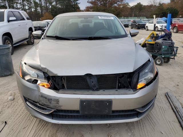 1VWAP7A30CC017883 - 2012 VOLKSWAGEN PASSAT S Argent photo 5