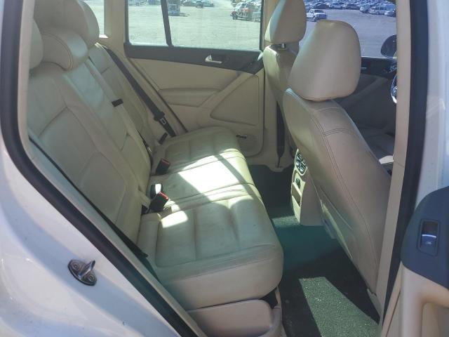 WVGAV7AX2GW597780 - 2016 VOLKSWAGEN TIGUAN S 白色 照片 11