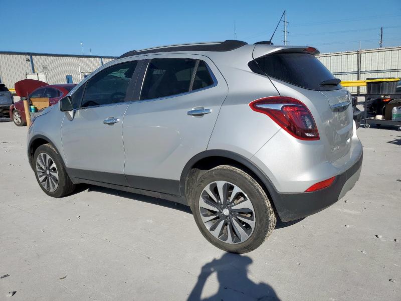 KL4CJESM4NB567471 - 2022 BUICK ENCORE PREFERRED SILVER photo 2