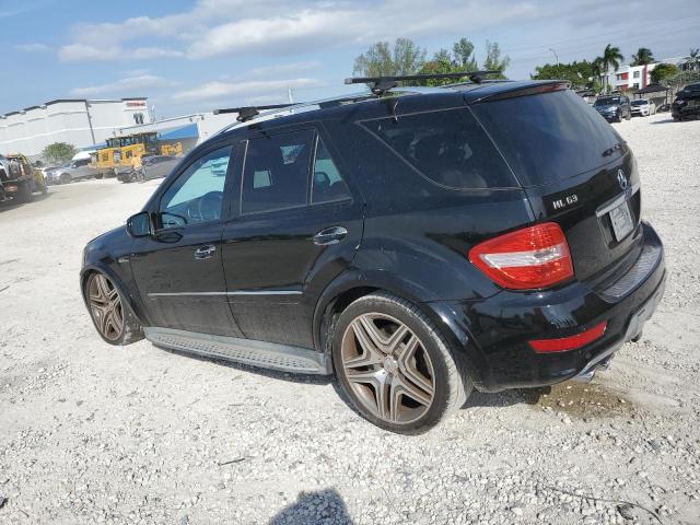 4JGBB7HBXAA561637 - 2010 MERCEDES-BENZ ML 63 AMG BLACK photo 2