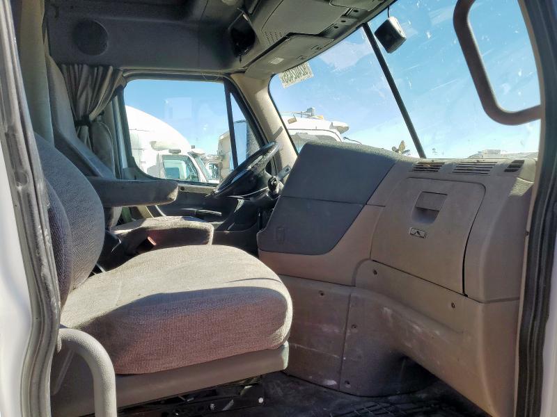 3AKJGLDRXGSGW7581 - 2016 FREIGHTLINER CASCADIA 1 Ağ foto 5