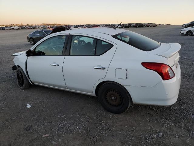 3N1CN7AP2GL877561 - 2016 NISSAN VERSA S WHITE photo 2