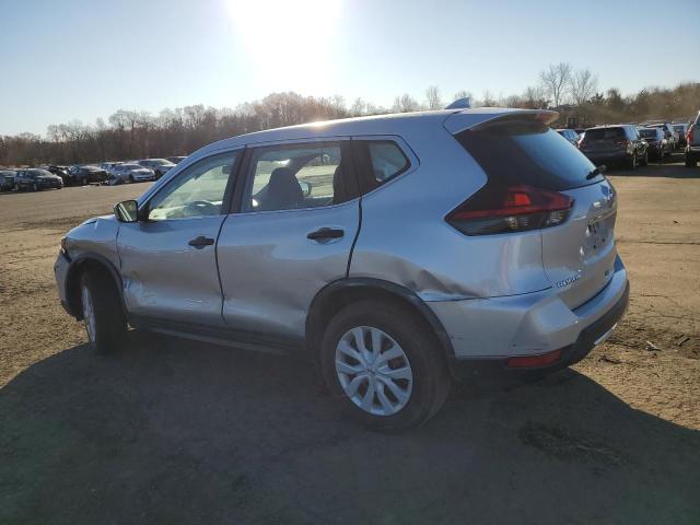 KNMAT2MVXJP530613 - 2018 NISSAN ROGUE S Silber Foto 2