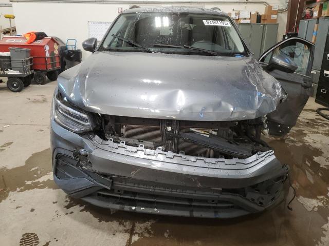 3VV2B7AX2RM123429 - 2024 VOLKSWAGEN TIGUAN SE ნაცრისფერი ფოტო 5