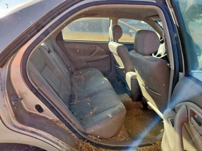 JT2BF22K110340303 - 2001 TOYOTA CAMRY CE GOLD photo 10