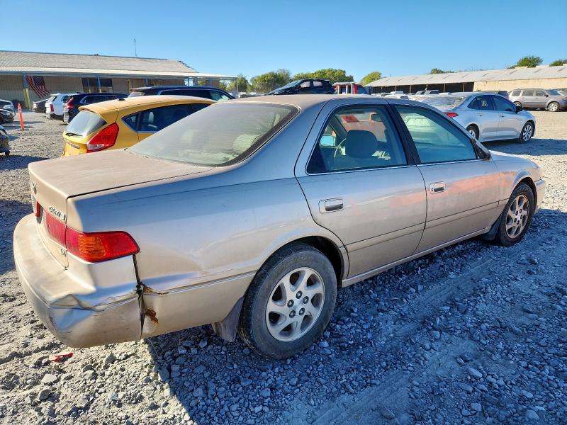 JT2BF22K110340303 - 2001 TOYOTA CAMRY CE GOLD photo 3