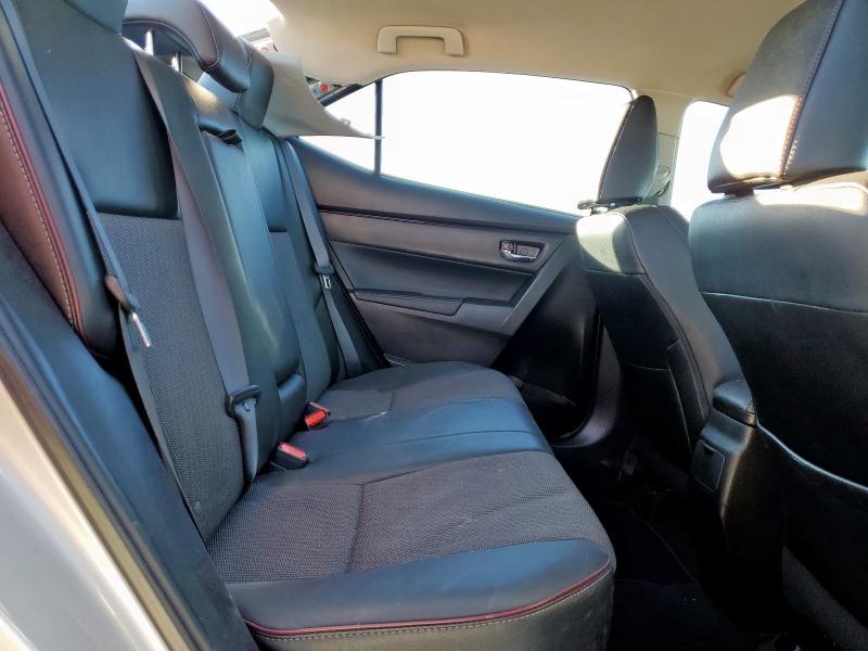 5YFBURHE9HP617903 - 2017 TOYOTA COROLLA L فضي صورة 10