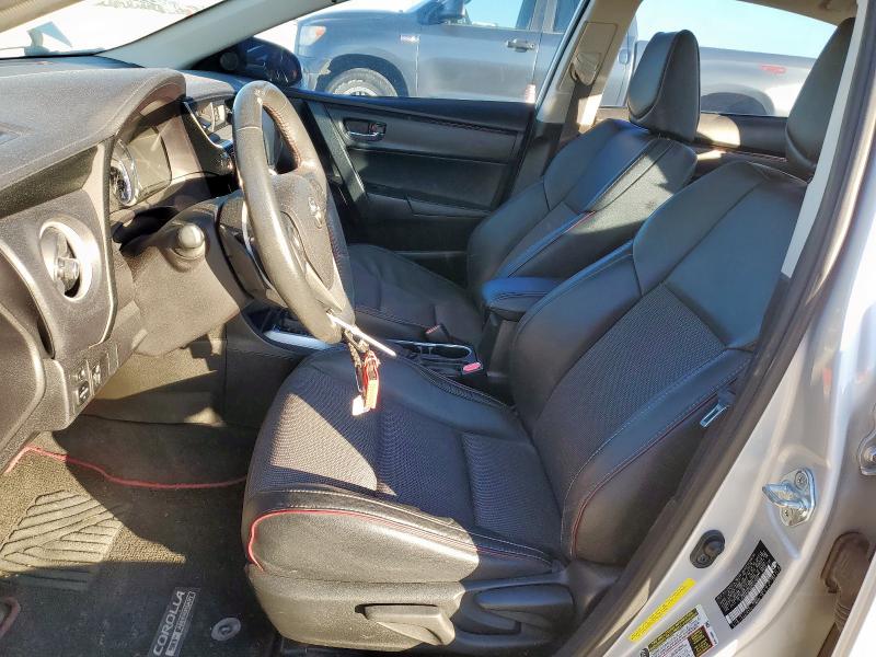 5YFBURHE9HP617903 - 2017 TOYOTA COROLLA L فضي صورة 7