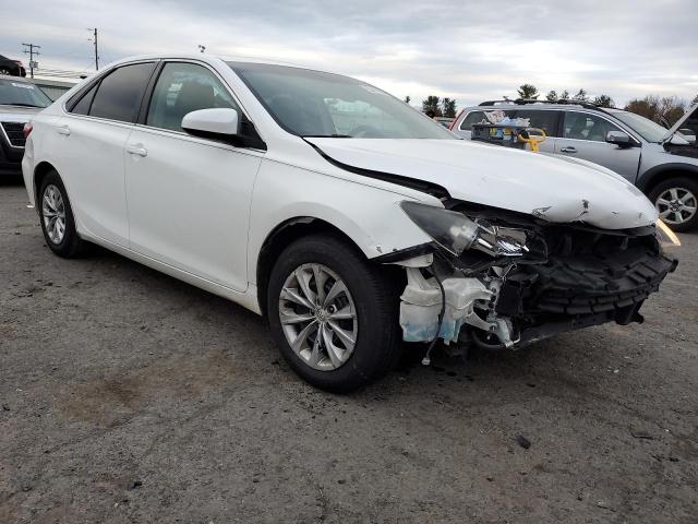 4T4BF1FK5FR470095 - 2015 TOYOTA CAMRY LE WHITE photo 4