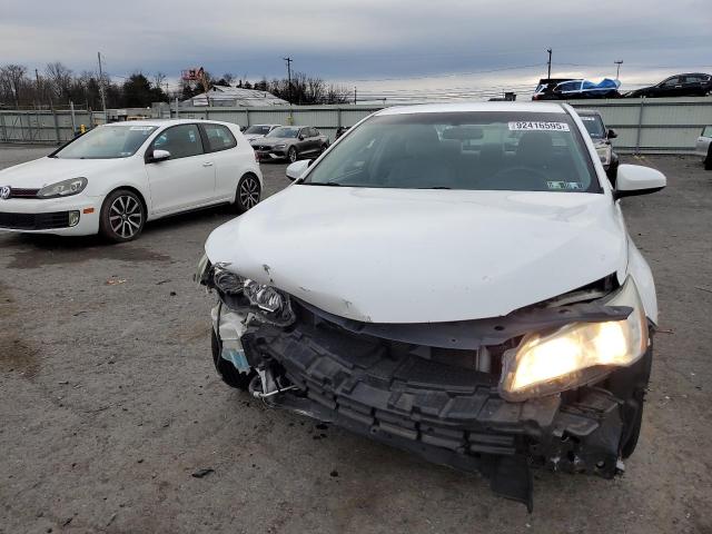 4T4BF1FK5FR470095 - 2015 TOYOTA CAMRY LE WHITE photo 5