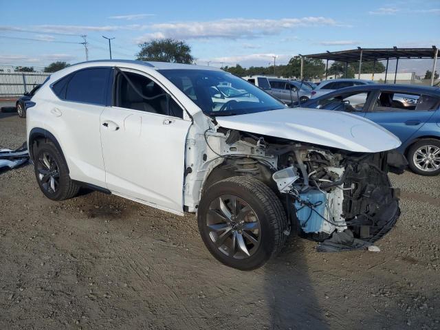 JTJYARBZ3K2127135 - 2019 LEXUS NX 300 BASE Blanc photo 4