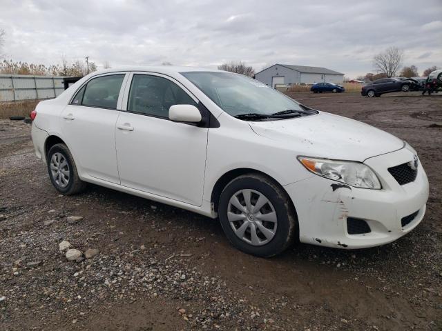 JTDBU4EE5AJ084028 - 2010 TOYOTA COROLLA BASE Blanc photo 4