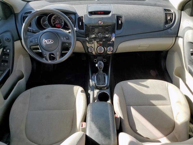 KNAFU4A2XB5318233 - 2011 KIA FORTE EX 白色 照片 8