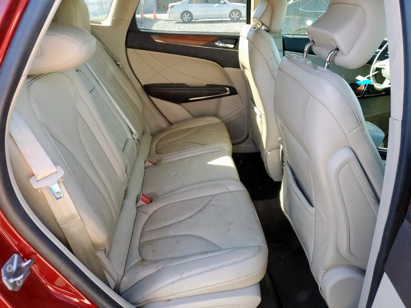 5LMCJ2C98HUL56368 - 2017 LINCOLN MKC SELECT 红色 照片 11