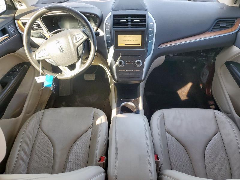 5LMCJ2C98HUL56368 - 2017 LINCOLN MKC SELECT 红色 照片 8