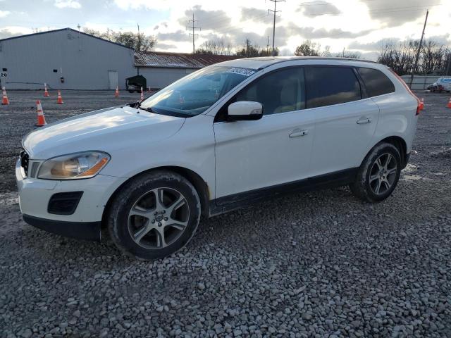 2011 VOLVO XC60 T6, 
